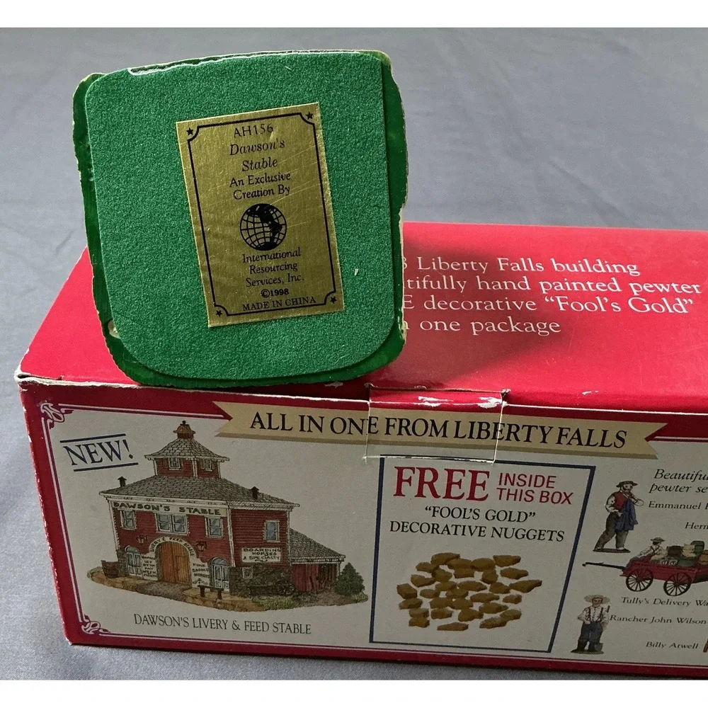 Liberty Falls AH156 Dawson's Livery & Feed Stable Set with Pewter Figures